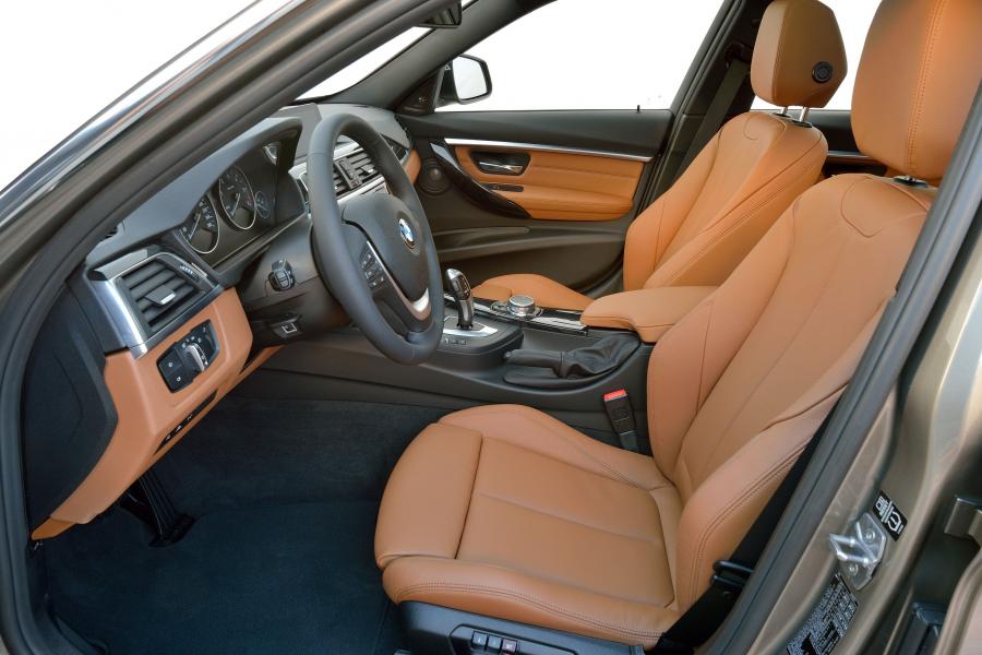  BMW 330d Touring Luxury Line 2015 года  (фото 25 из 28)